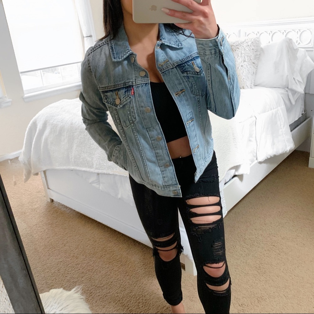 Levi’s Denim Jacket - Picture 2 of 6